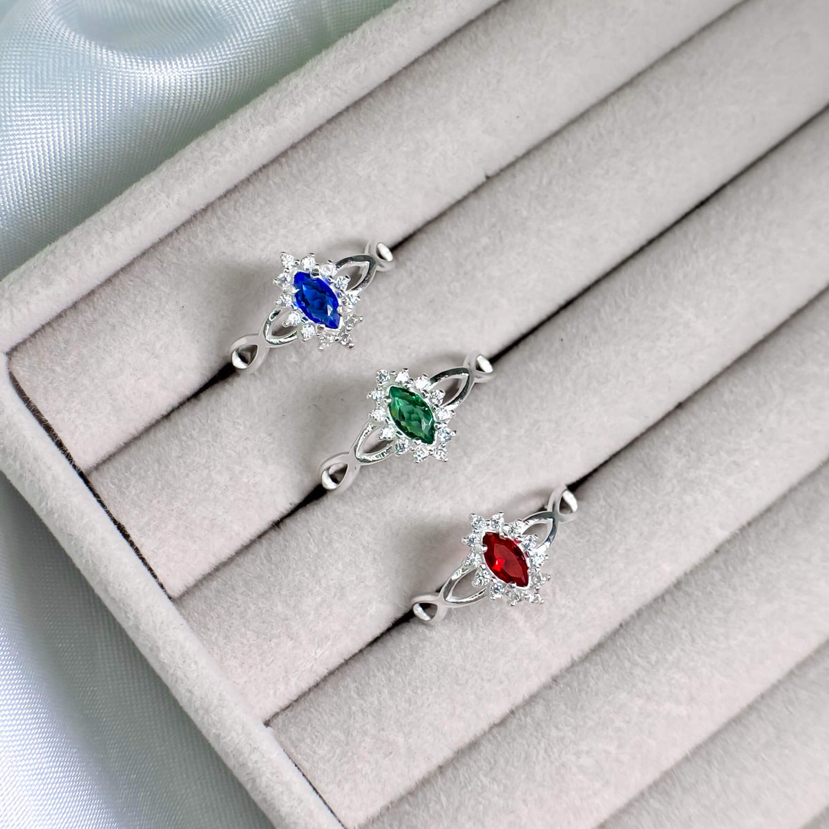 Anel Pedra Central Borda Aro Zigzag Verde