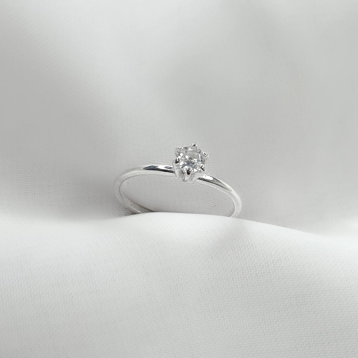 Anel Solitário 6 Garras