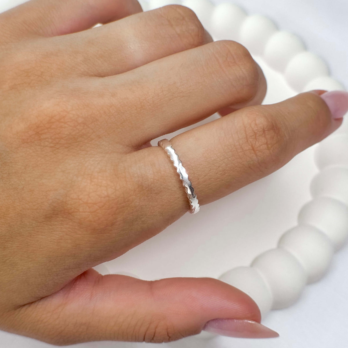 Anel Liso com Ondulações