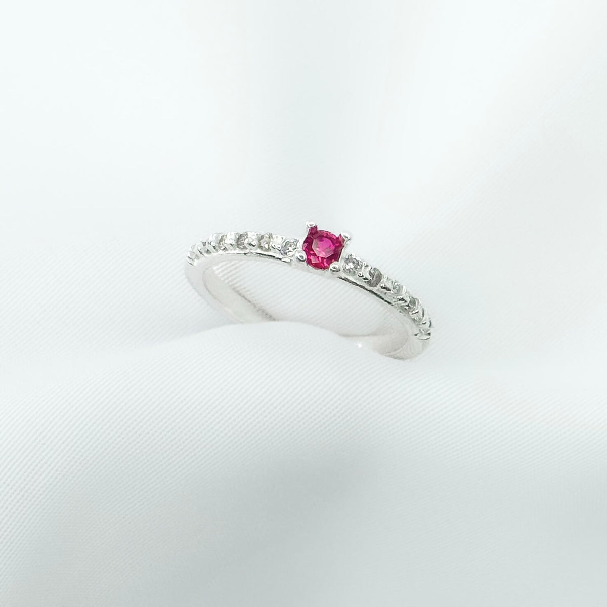 Anel Solitário Pedra Central Cravejado P Rosa