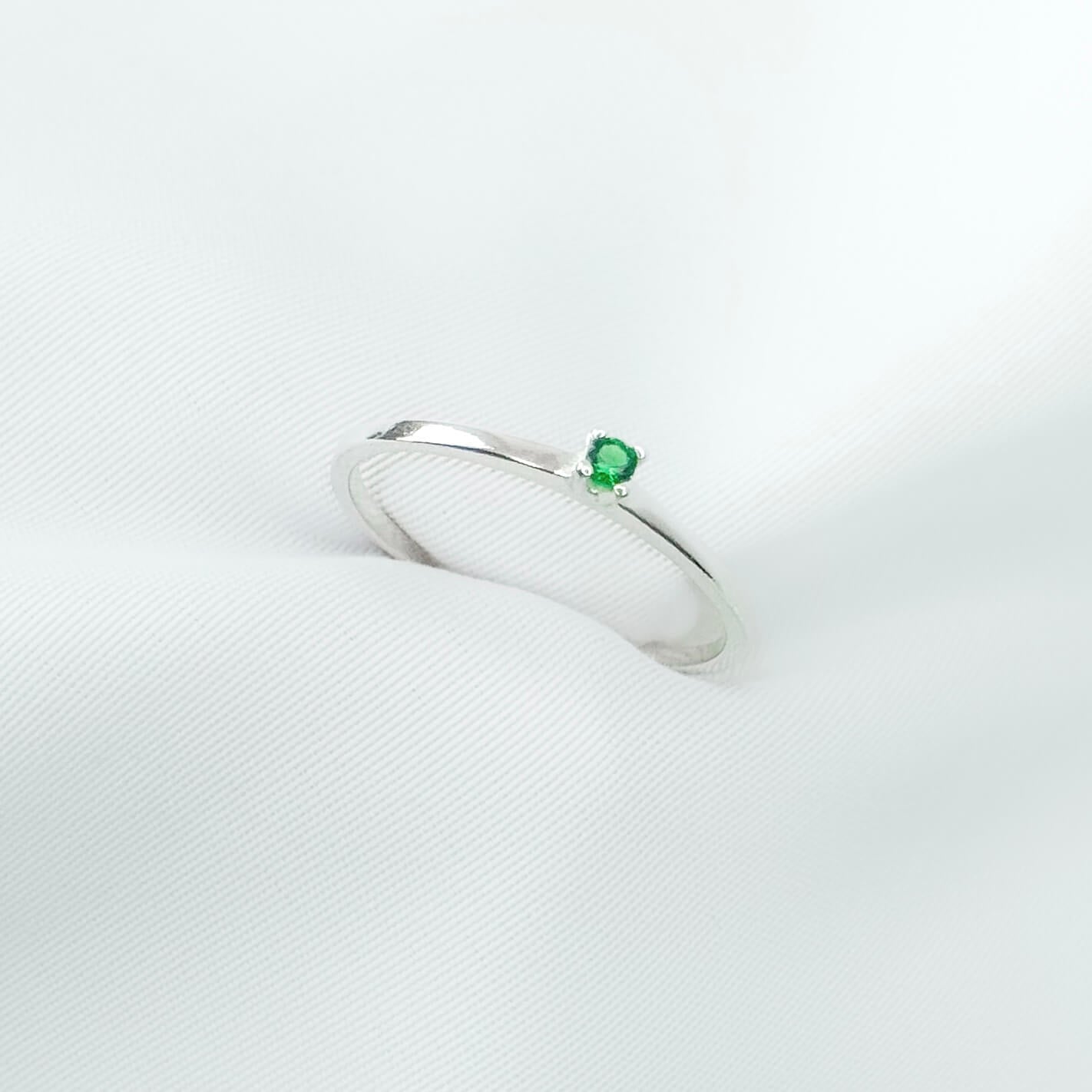 Anel Solitário Tradicional Fino Verde