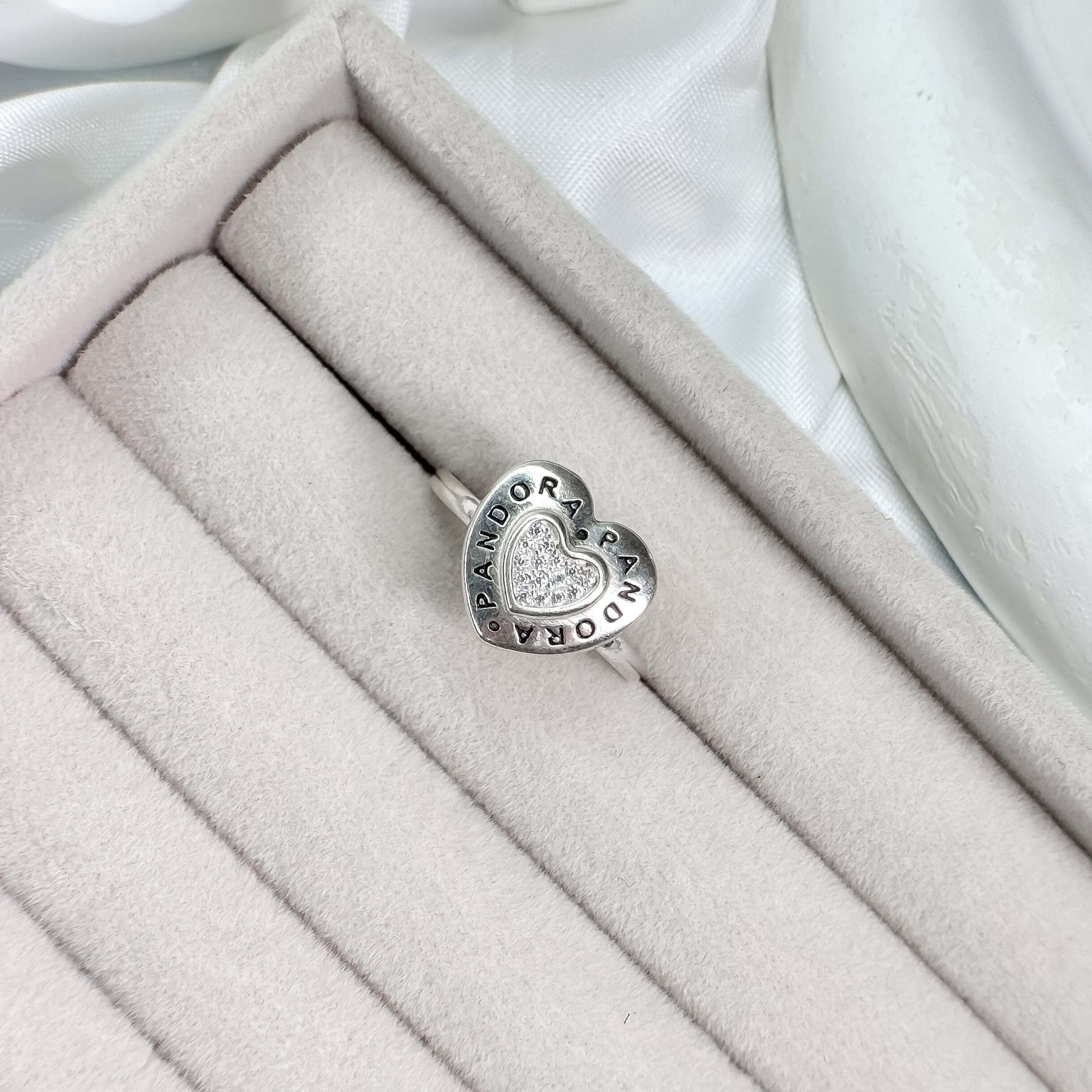 Anel Coração Cravejado Inspiração